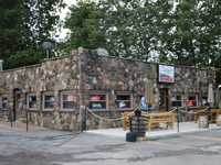Three Huskies Brewing
