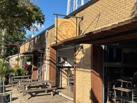 Snouts and Stouts Brewing